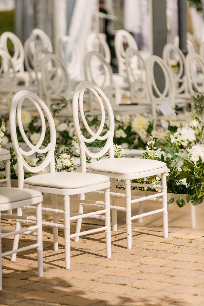 wedding chair rentals niagara