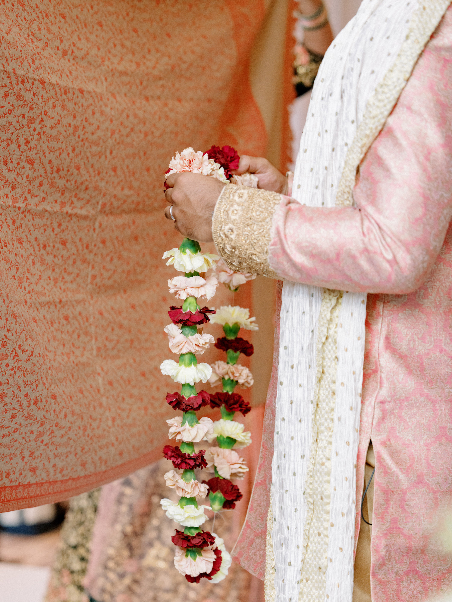 hindu wedding garland
