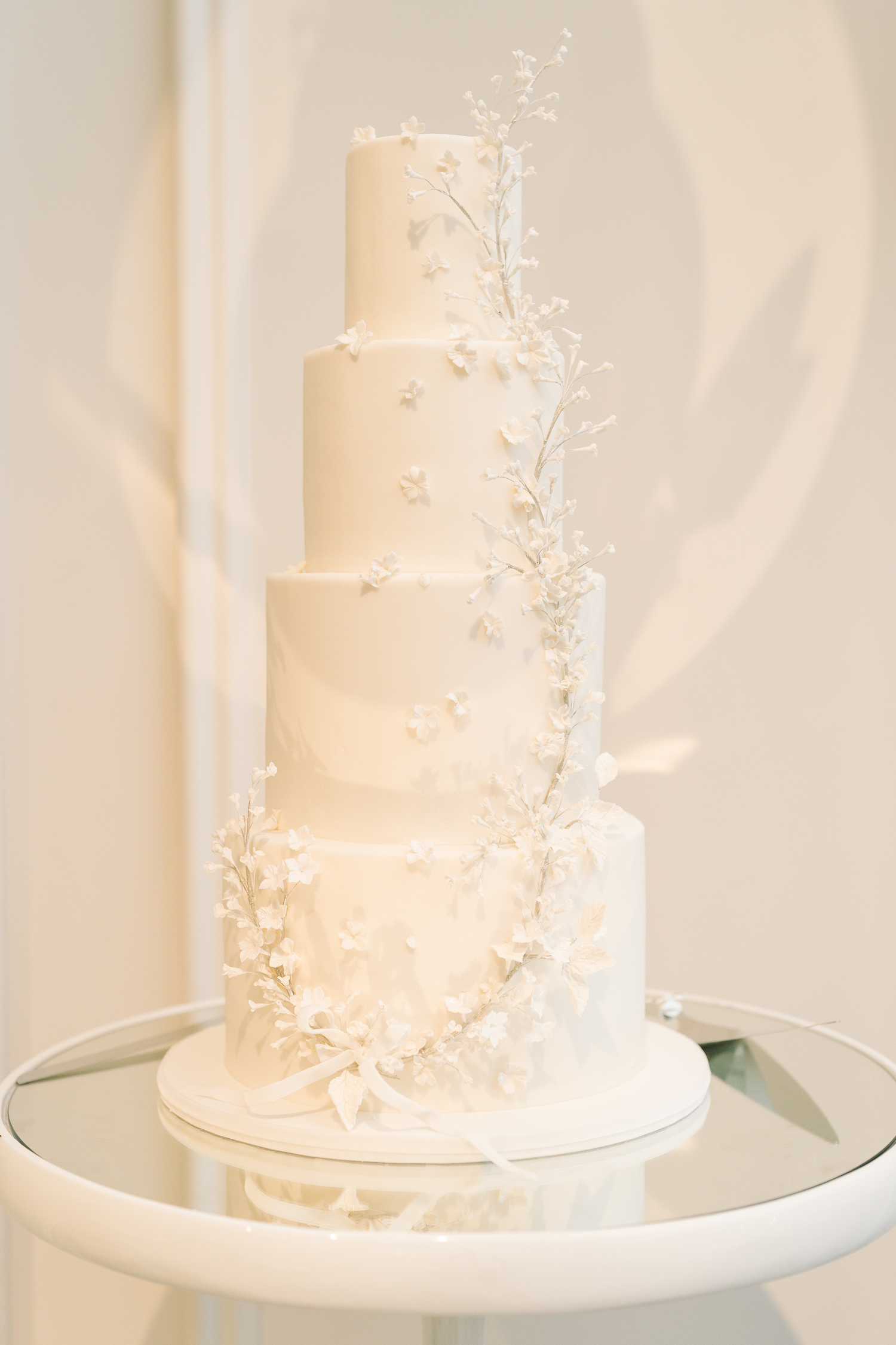 luxury white wedding cakes toronto