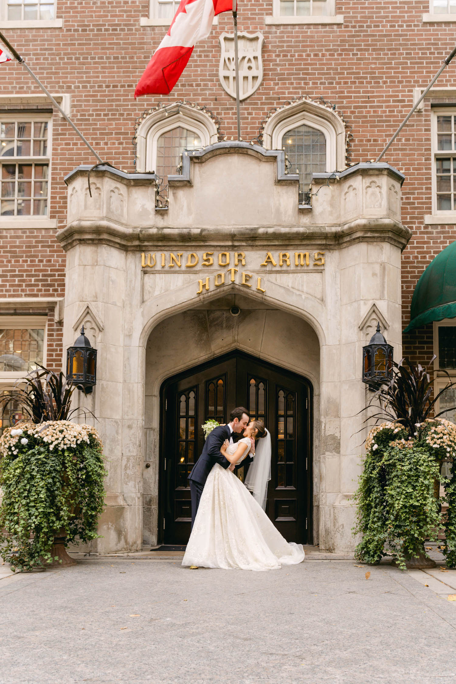 Natalie And Conors' Stylish Great Gatsby Wedding At Windsor Arms Hotel -  Rachel A. Clingen Wedding & Event Design