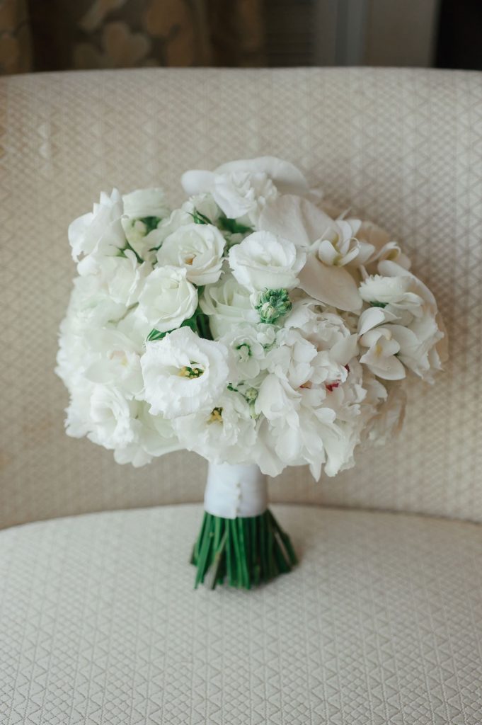 white bridal boquets
