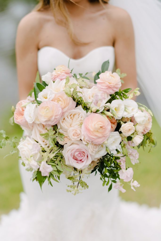 blush ivory wedding flowers toronto rachel a clingen