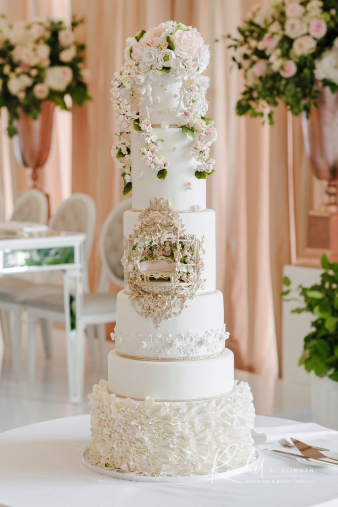 luxury wedding cake imp