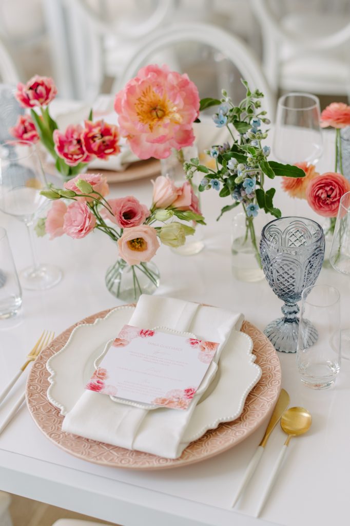 bridal shower placesetting flowers