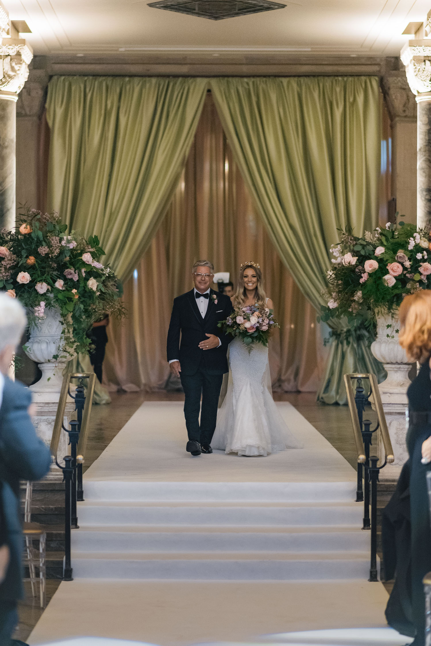 Jennifer And John's Magical Wedding At The Royal Ontario Museum ...