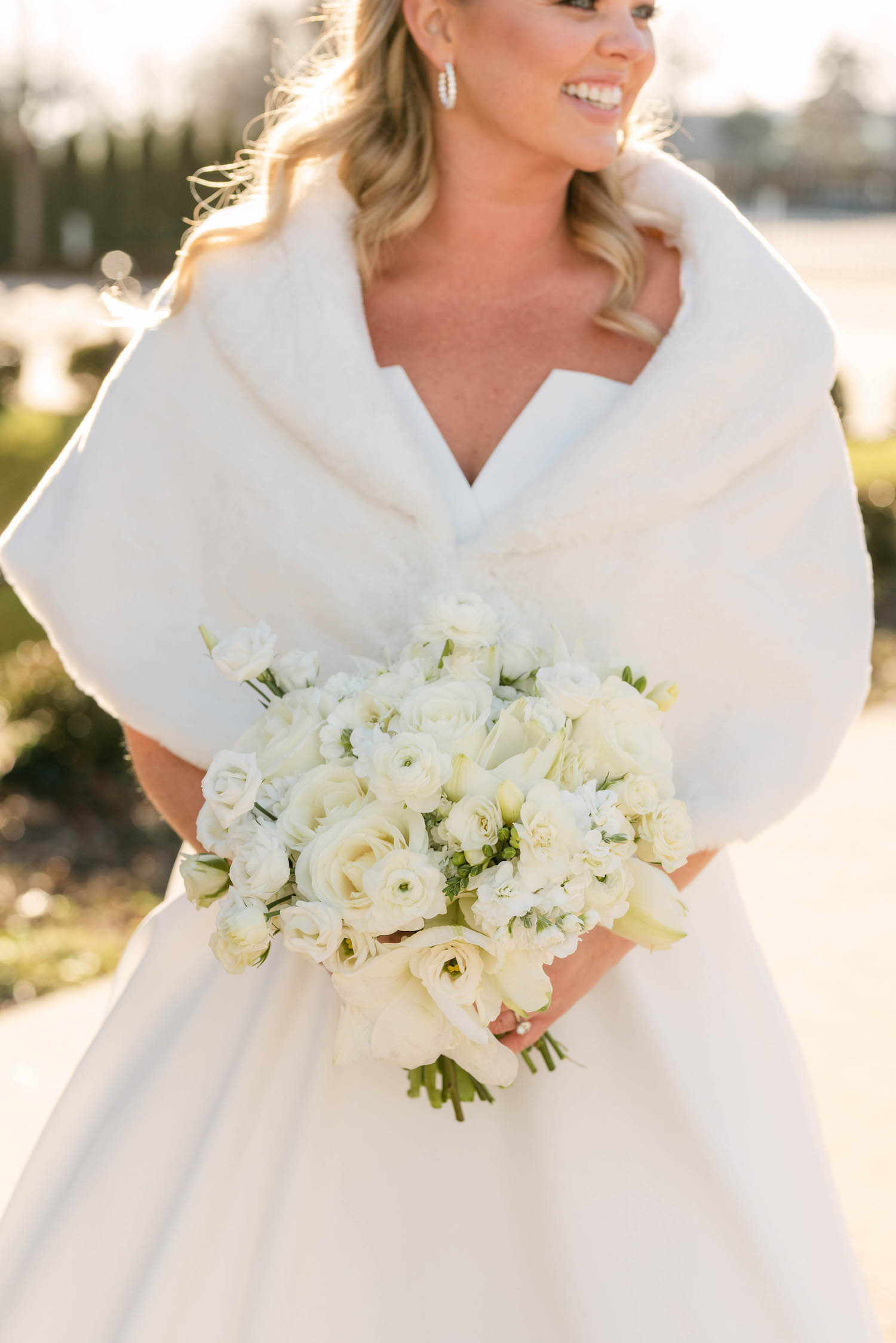 winter bride white bouquet