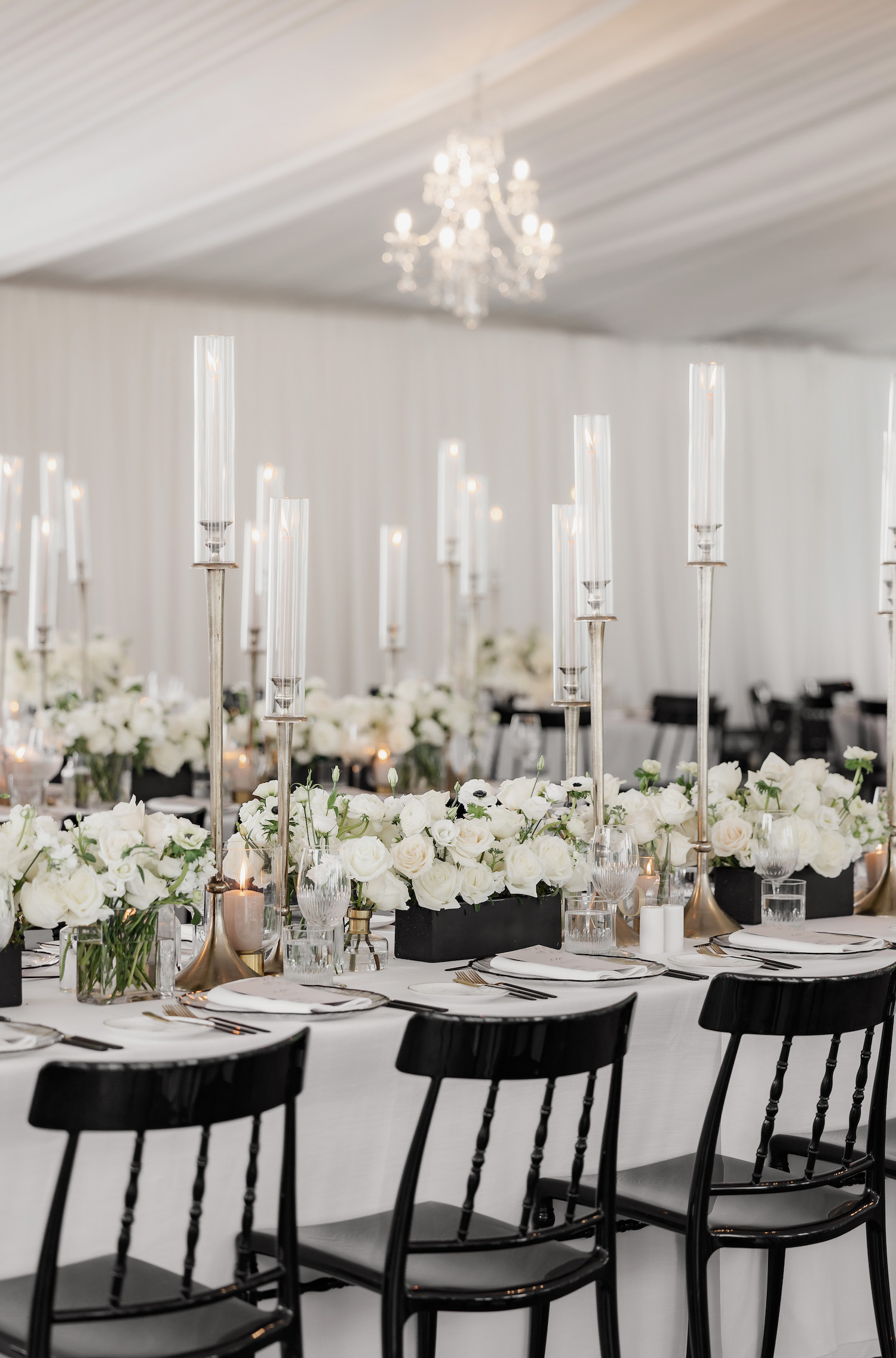 black white wedding decor ideas